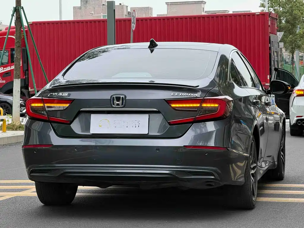 Honda Accord 2021 — фото 8