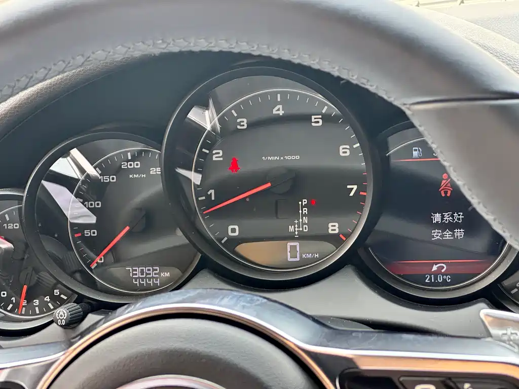 Porsche Cayenne 2015 — фото 29