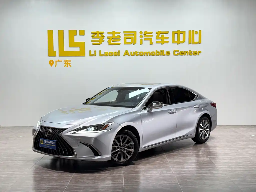 Lexus ES 2024 — фото 1