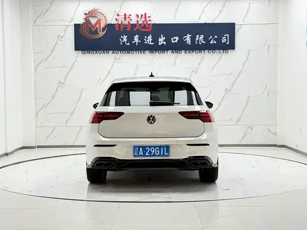 Volkswagen Golf 2021