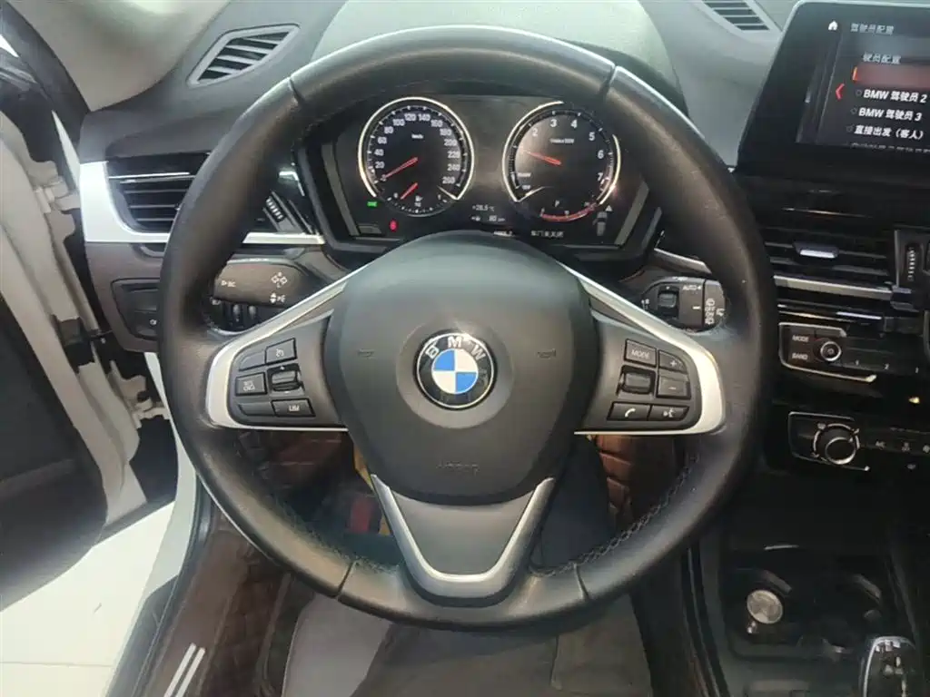 BMW X1 2021 — фото 11