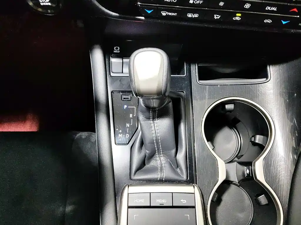 Lexus RX 2020 — фото 17