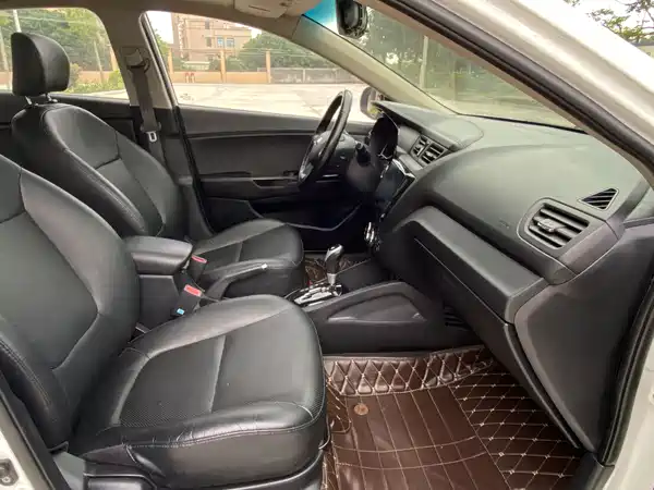 Kia K2 2014