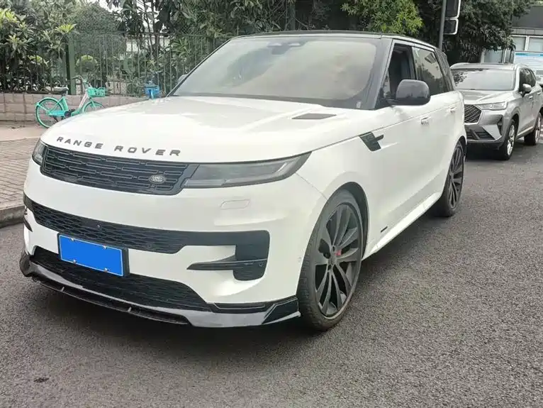 Land Rover Sport 2024 — фото 1