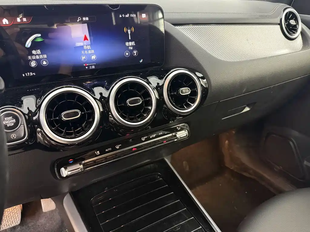 Mercedes-Benz GLA 2023 — фото 8