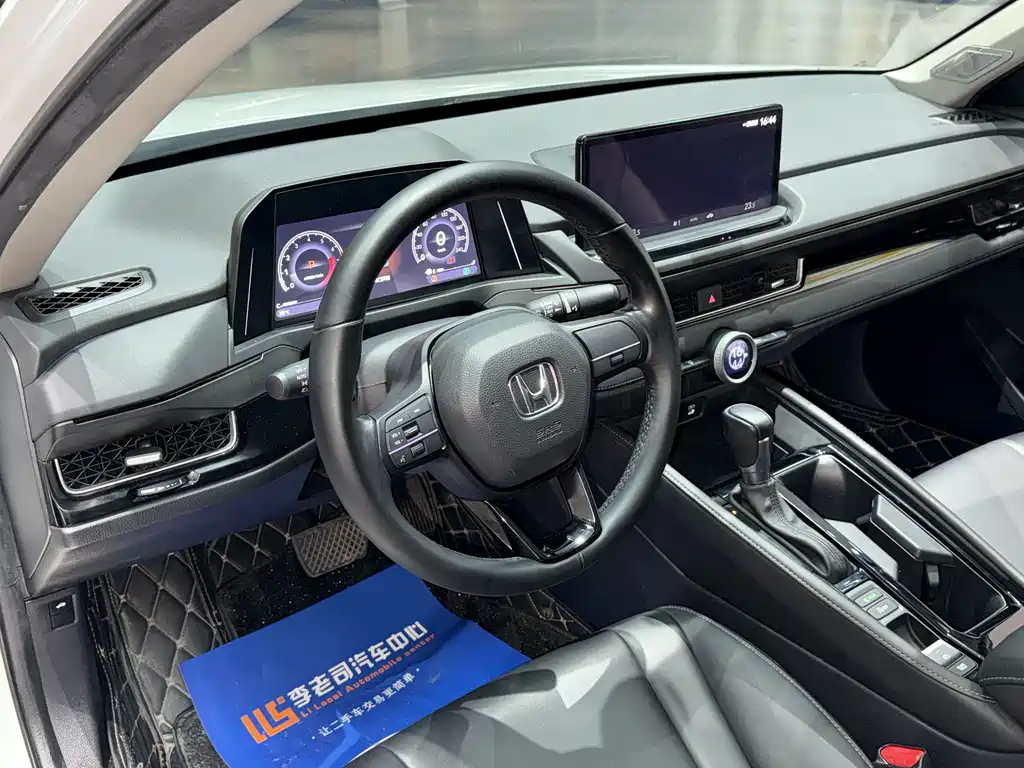 Honda Inspire 2024 — фото 12