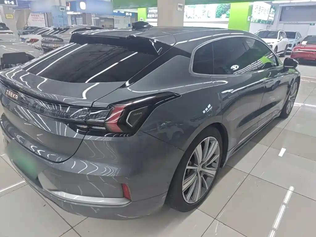 Zeekr 001 2022