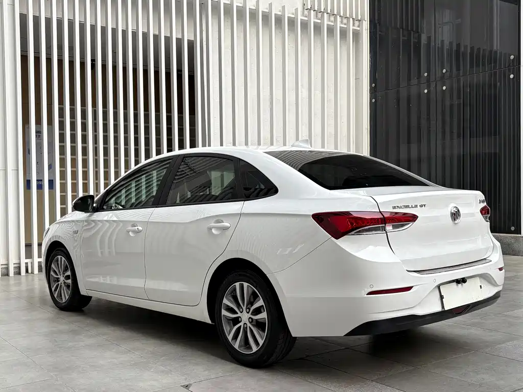 Buick Excelle 2018 — фото 14