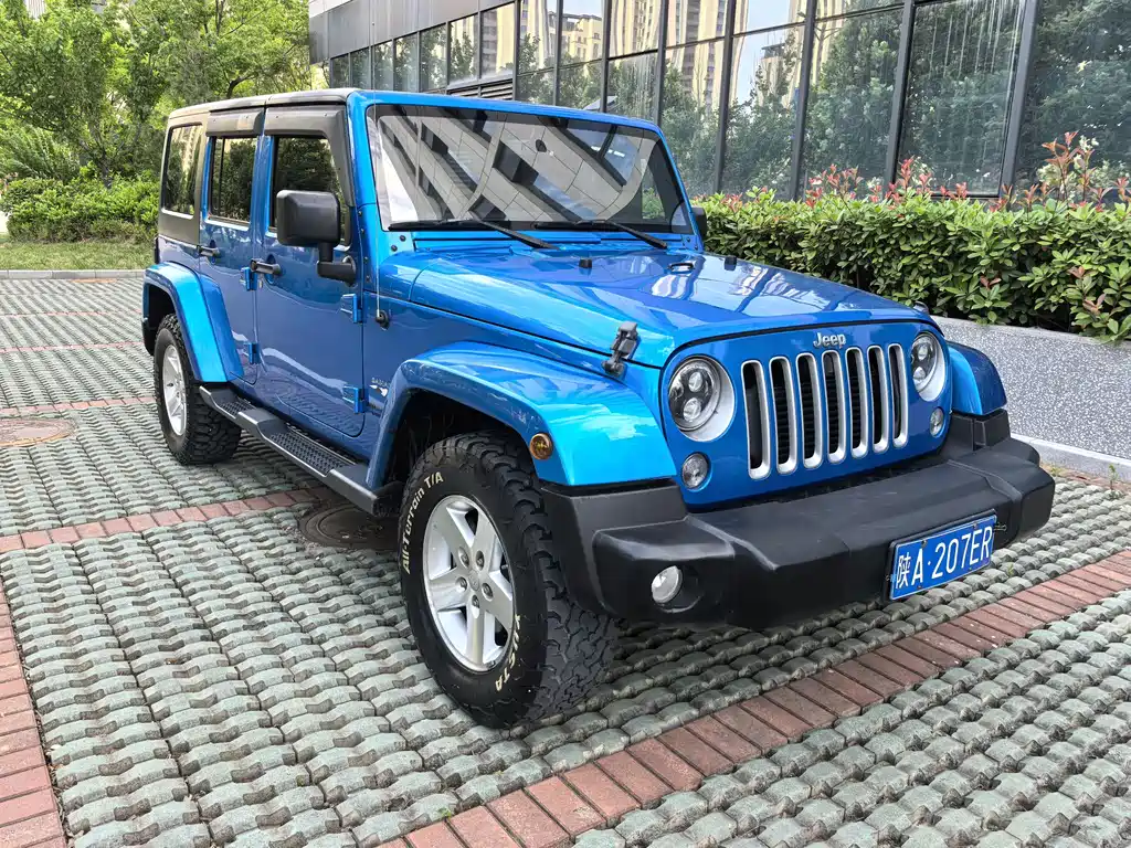 Jeep Wrangler 2016 — фото 3