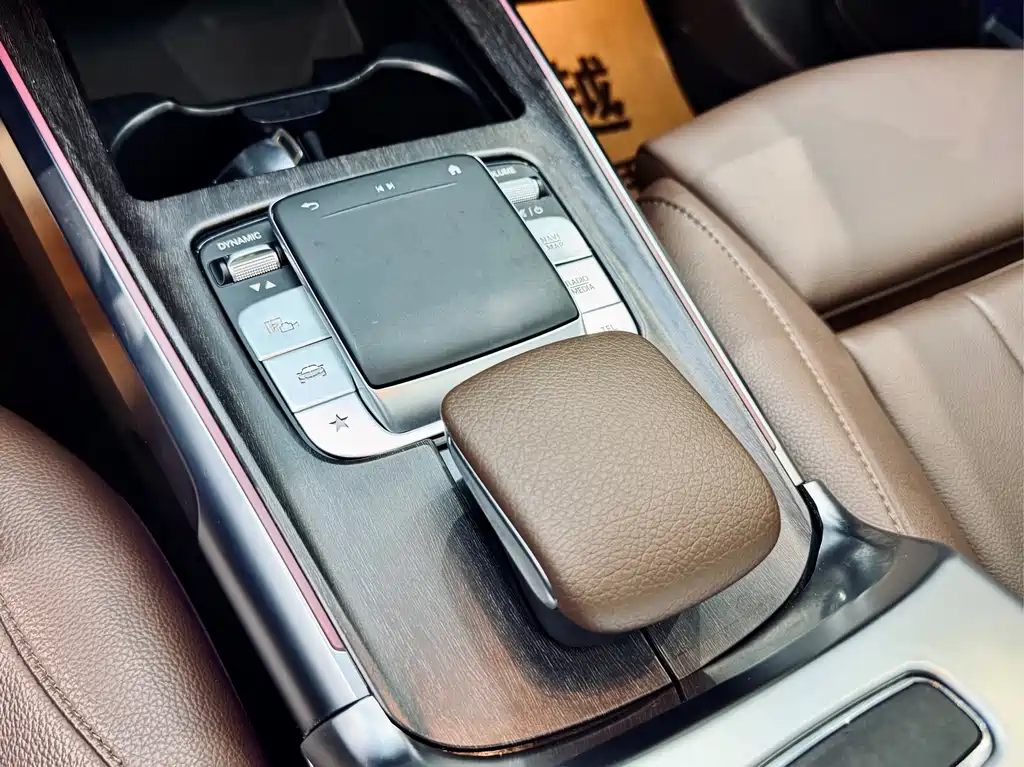 Mercedes-Benz GLB 2021 — фото 16