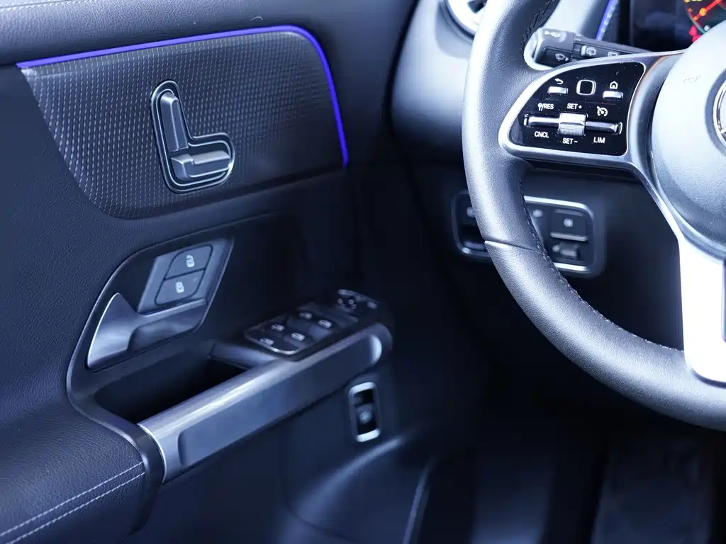 Mercedes-Benz GLB 2021 — фото 14
