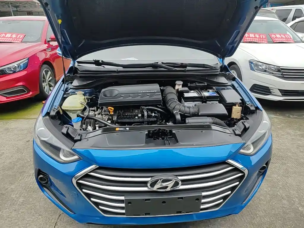 Hyundai Elantra 2019 — фото 20