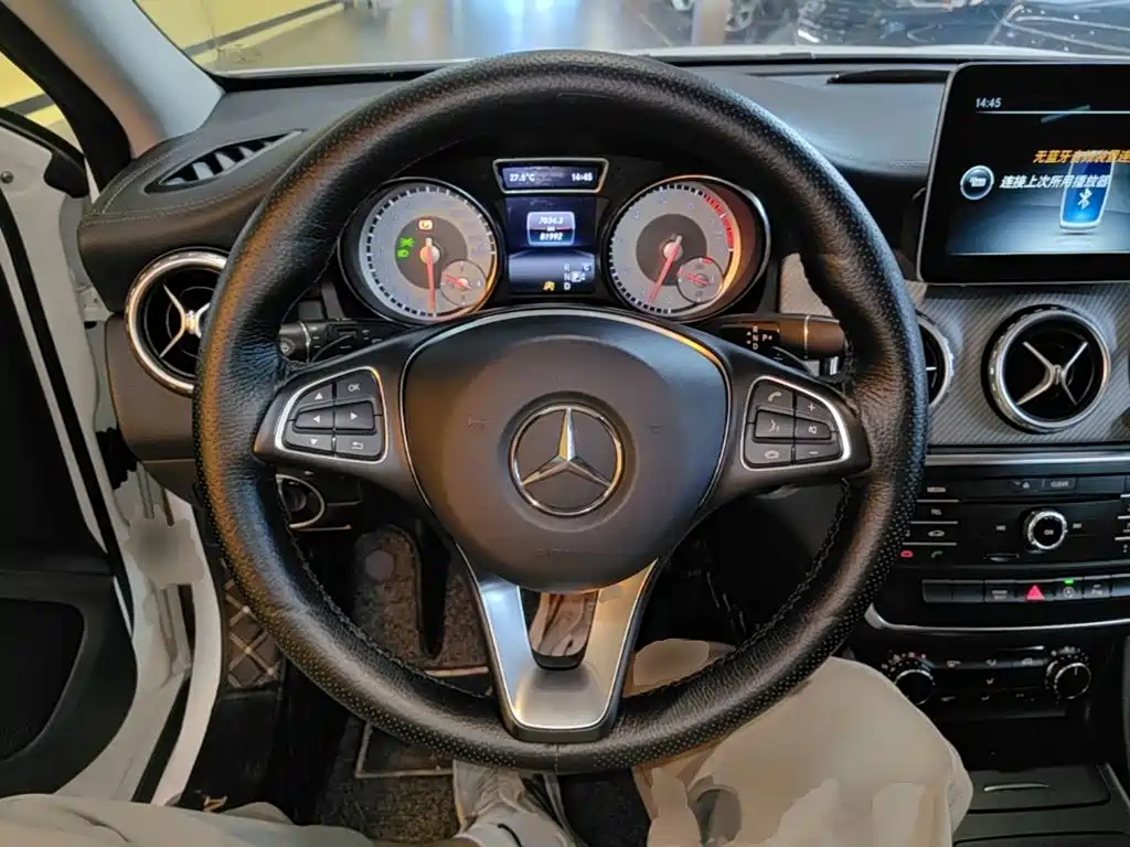 Mercedes-Benz GLA 2017 — фото 11