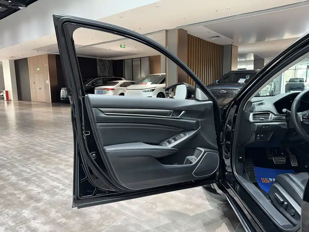 Honda Accord 2022 — фото 14