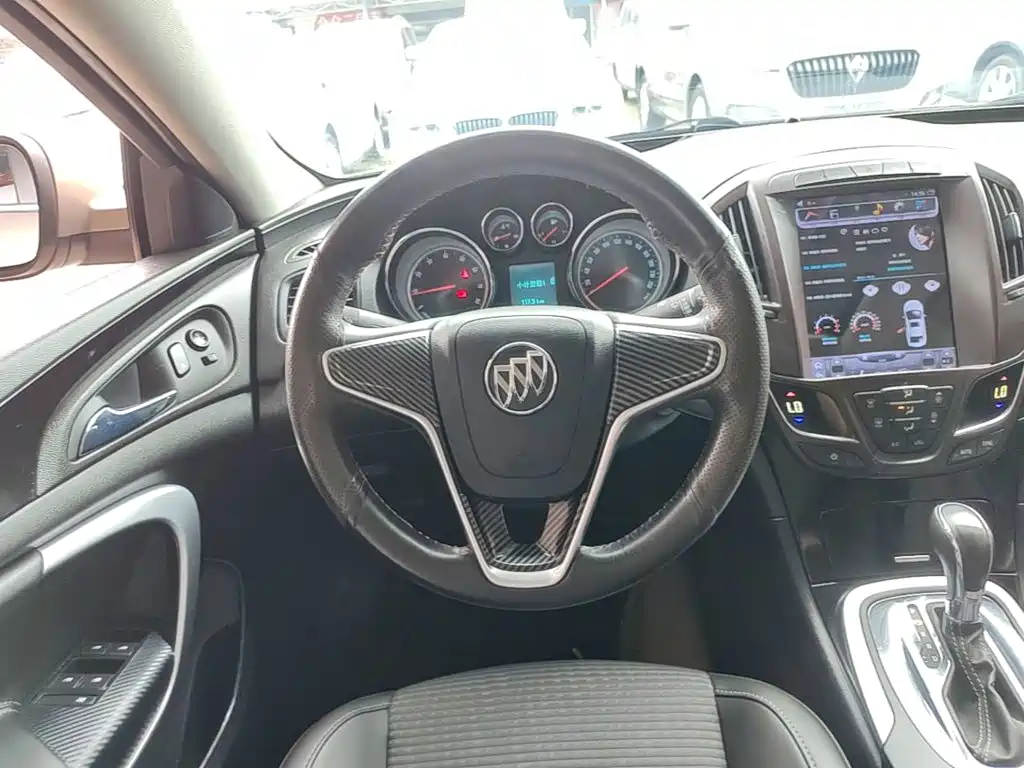 Buick Regal 2017 — фото 11