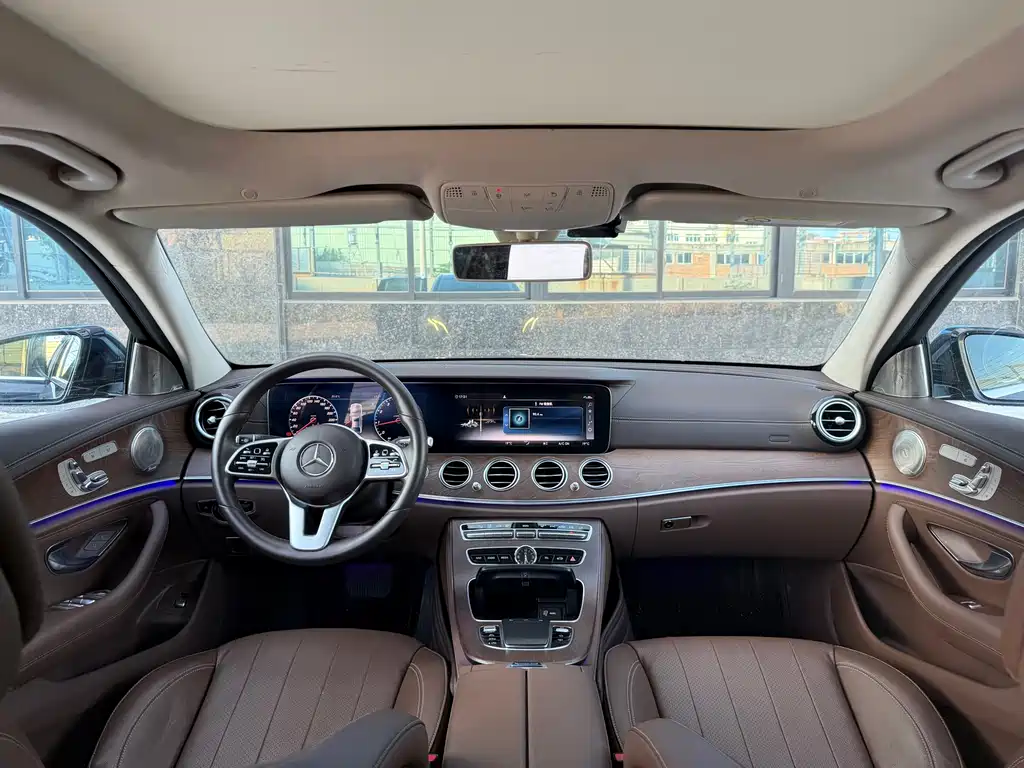 Mercedes-Benz E-Class 2019 — фото 10