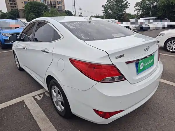 Hyundai Accent 2014