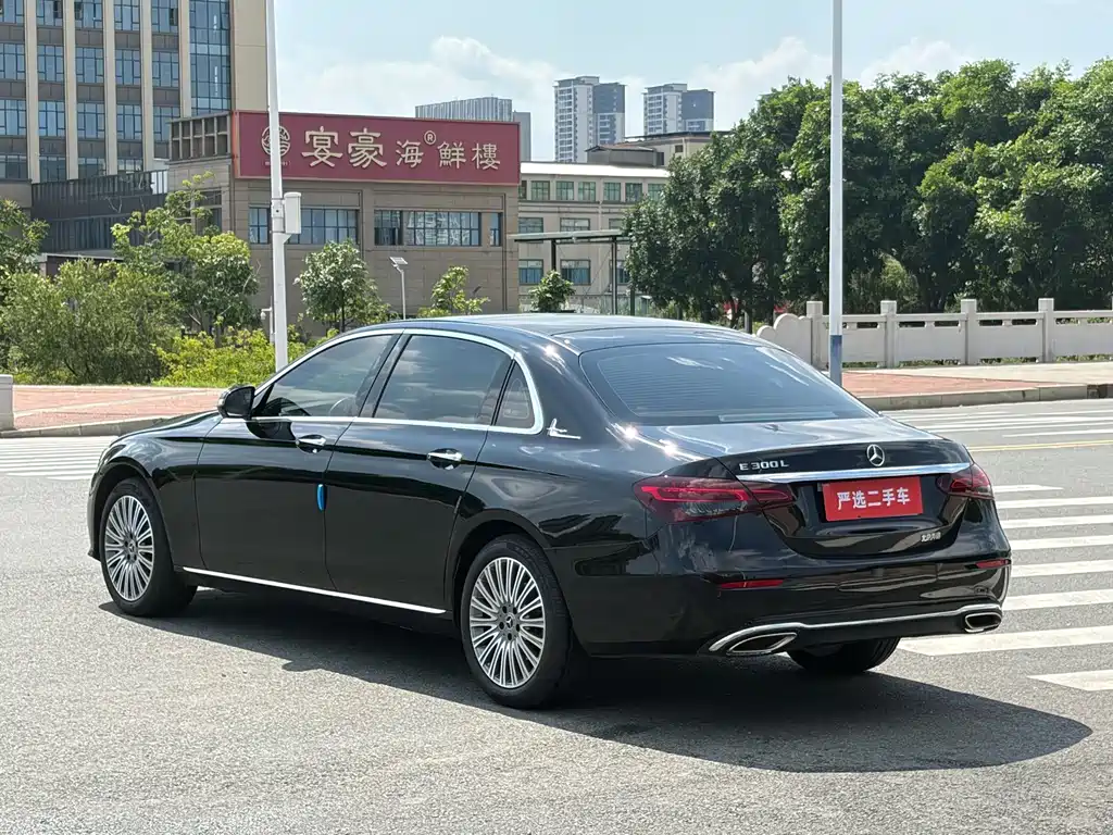Mercedes-Benz E-Class 2023