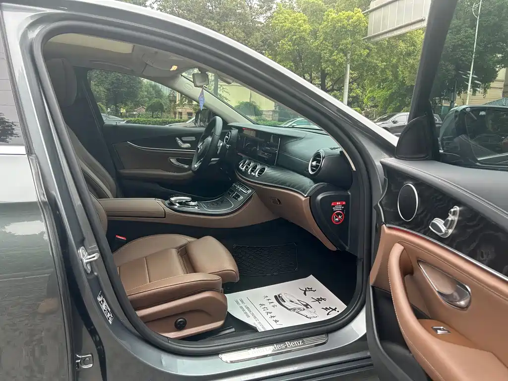 Mercedes-Benz E-Class 2018 — фото 13