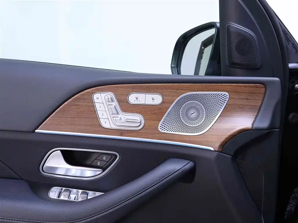Mercedes-Benz GLE New Energy 2023 — фото 17