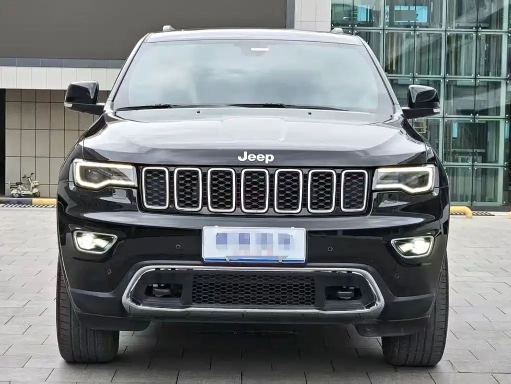 Jeep Grand Cherokee 2020 — фото 2