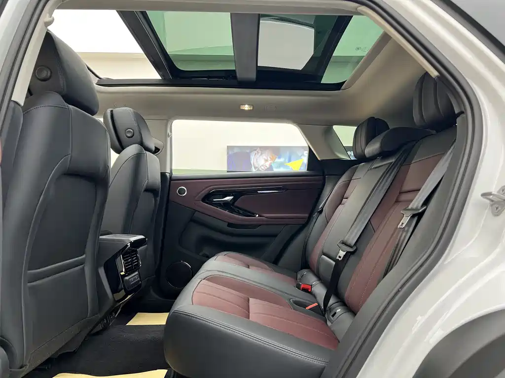 Land Rover Evoque 2026 — фото 10