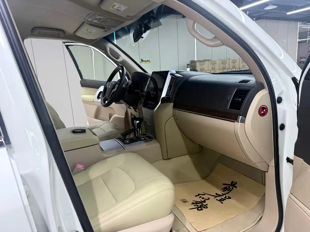 Toyota Land Cruiser 2015 — фото 29