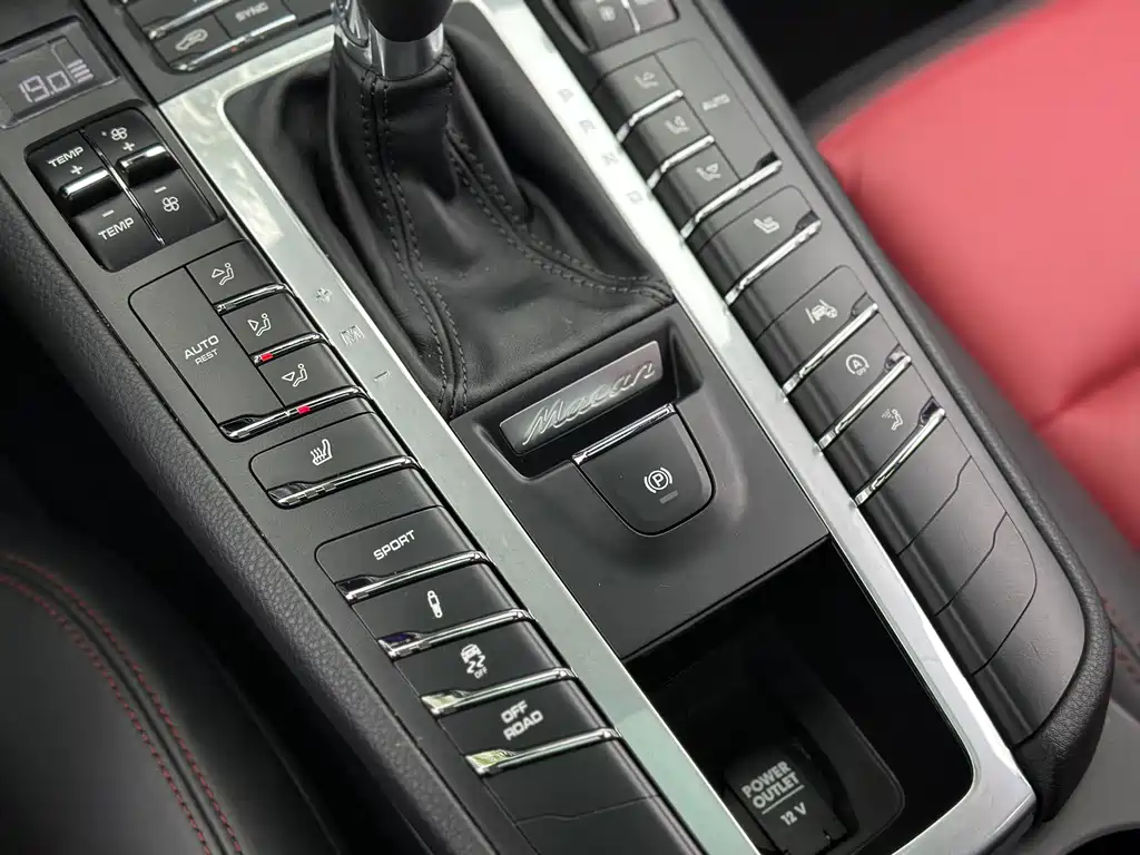 Porsche Macan 2021 — фото 21