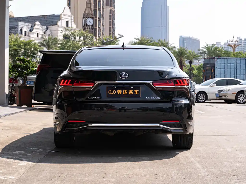 Lexus LS 2018