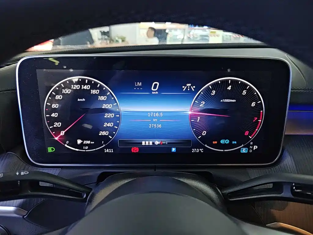 Mercedes-Benz C-Class 2023 — фото 12