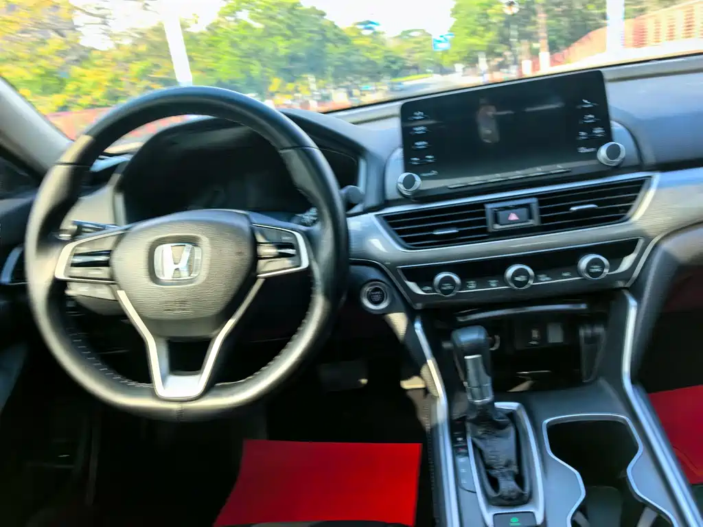 Honda Accord 2018 — фото 7