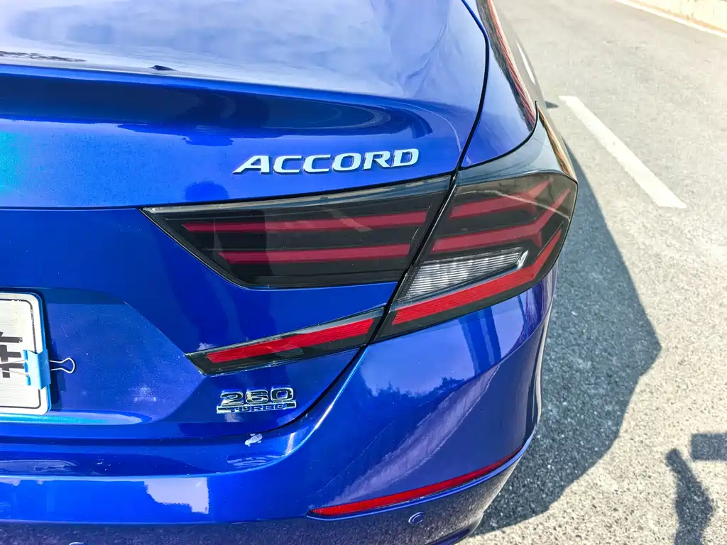 Honda Accord 2018 — фото 20