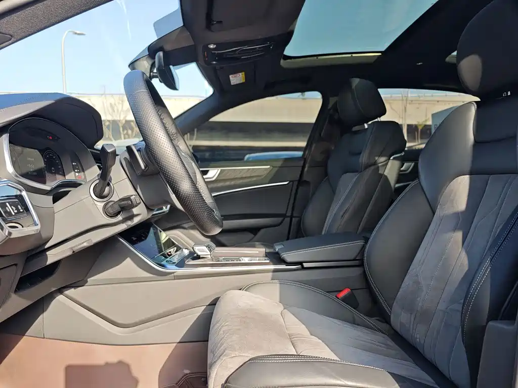 Audi A6L 2023