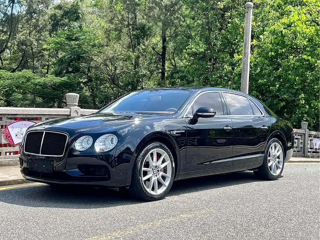 Bentley Flying Spur 2018 — фото 2