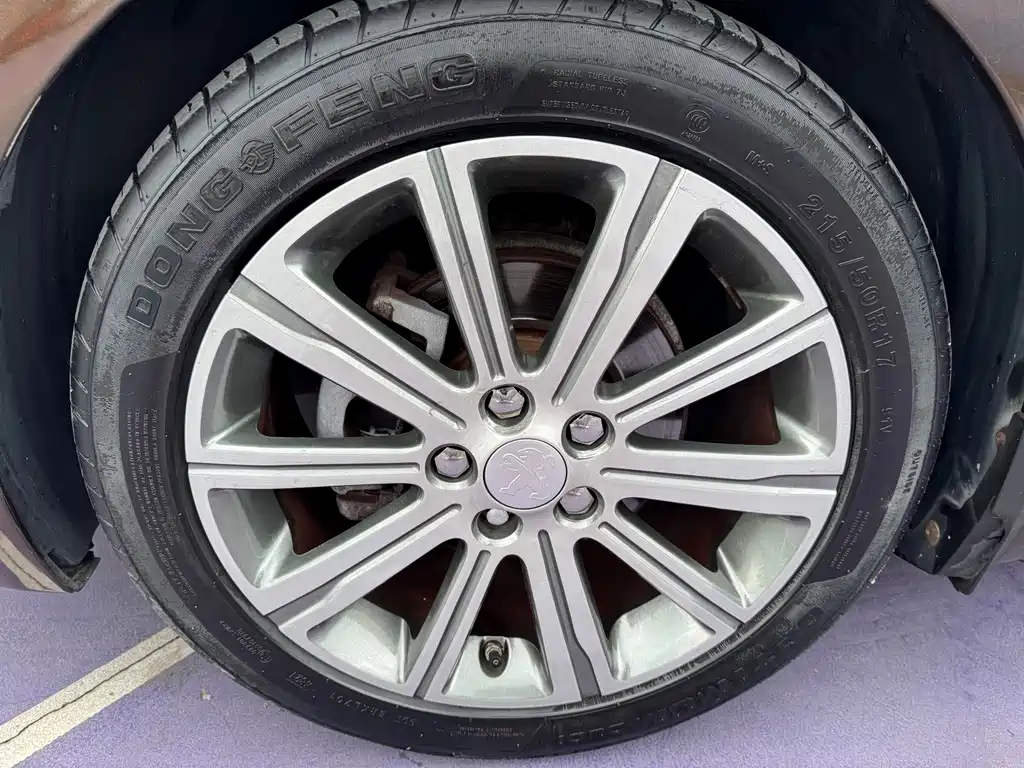 Peugeot 408 2016 — фото 14