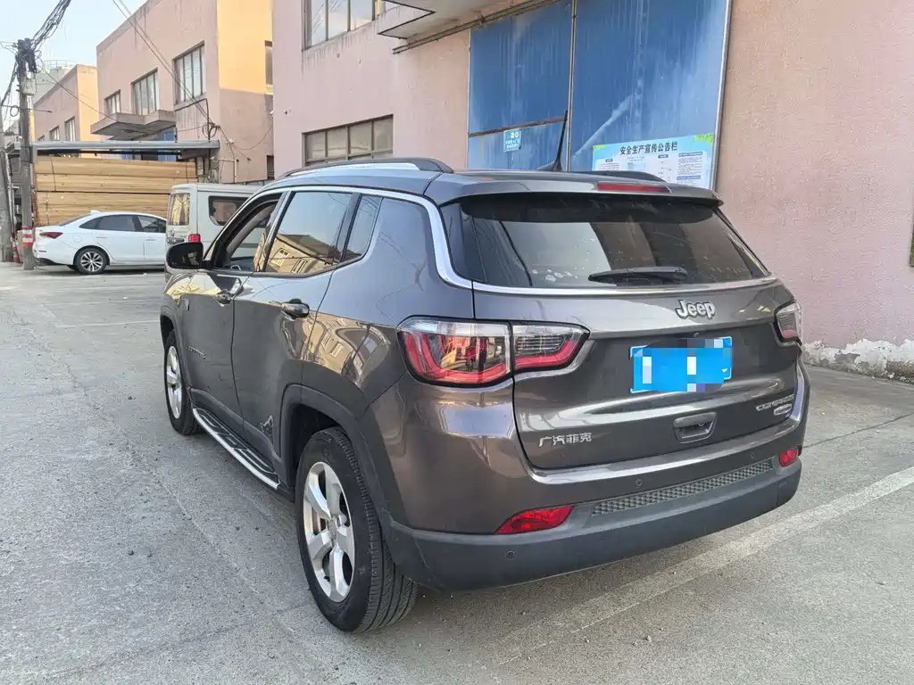 Jeep Compass 2017 — фото 4