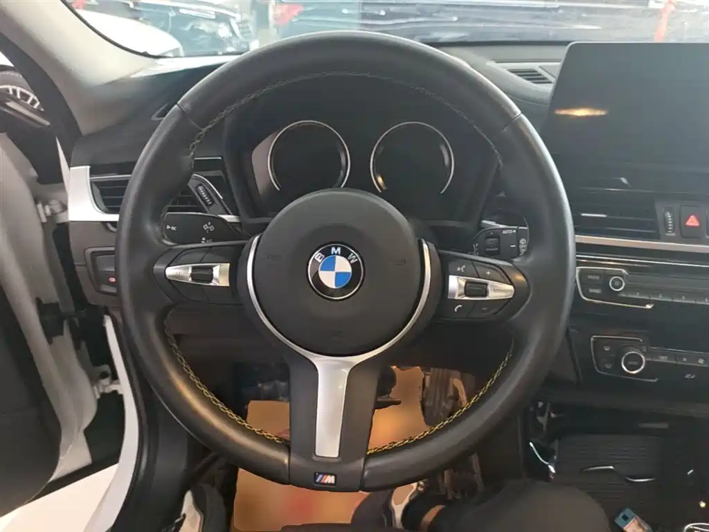 BMW X2 2023 — фото 11
