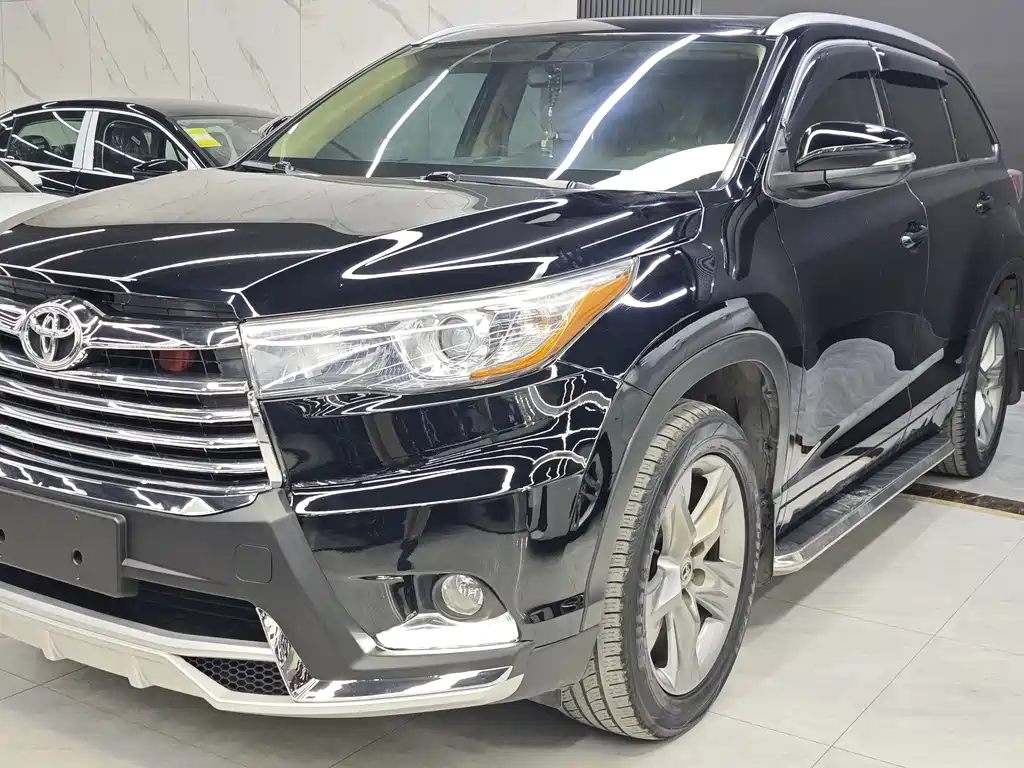 Toyota Highlander 2016 — фото 1