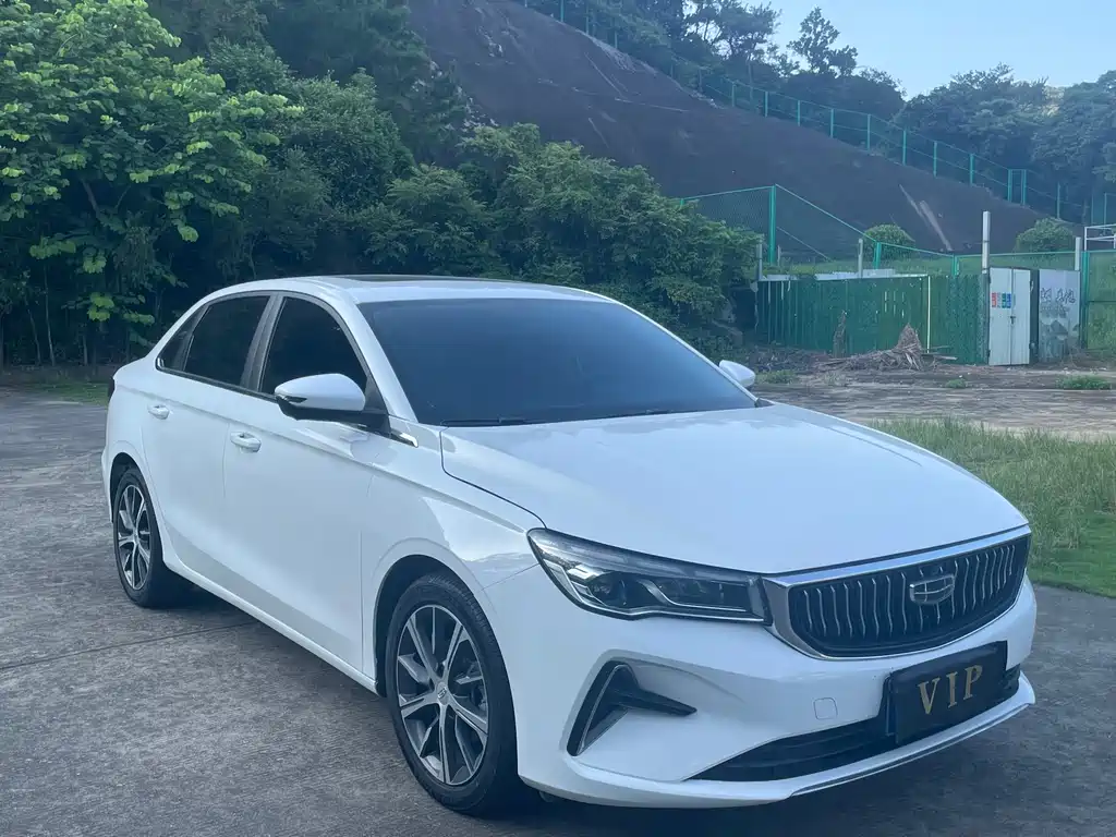 Geely Emgrand 2023