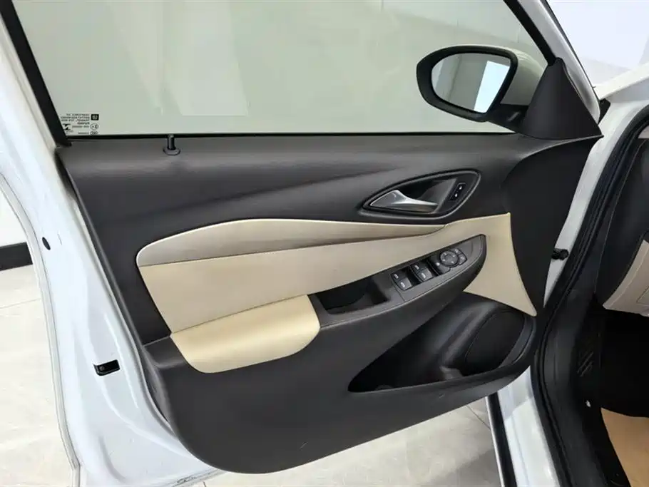 Buick Excelle 2021 — фото 7