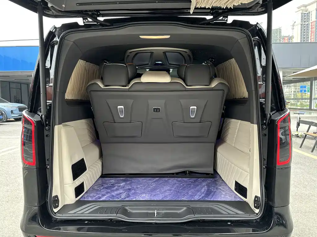 Mercedes-Benz Vito 2023 — фото 9