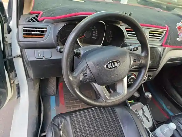 Kia K2 2015