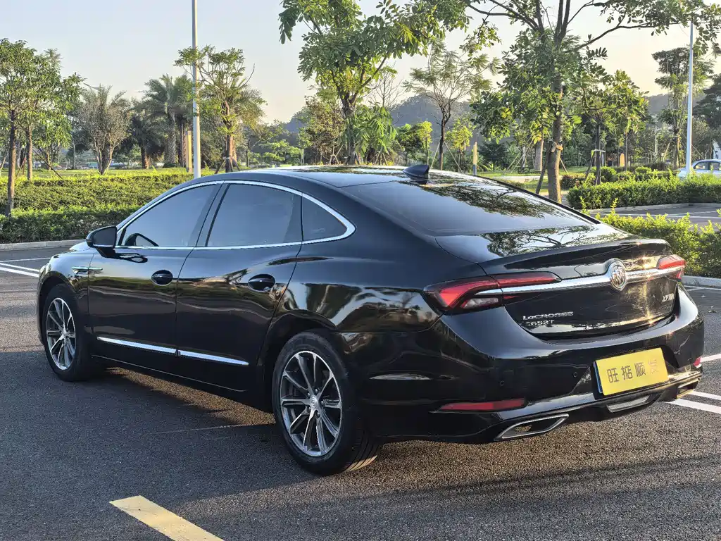 Buick LaCrosse 2020 — фото 31