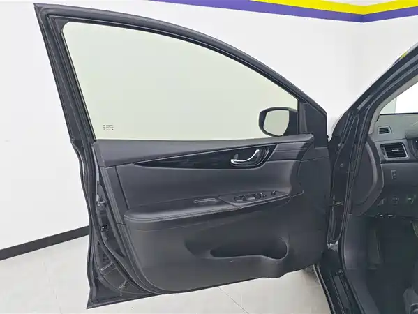 Nissan Tiida 2017