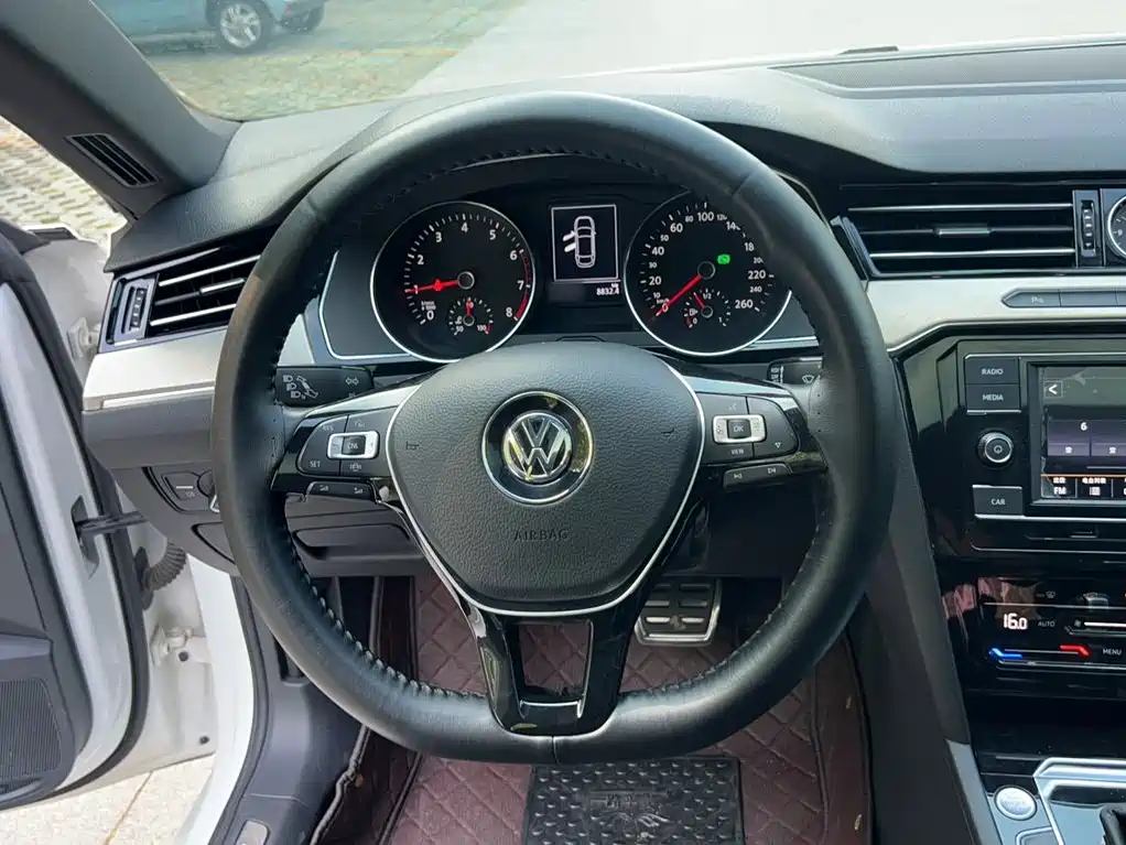 Volkswagen CC 2020 — фото 15