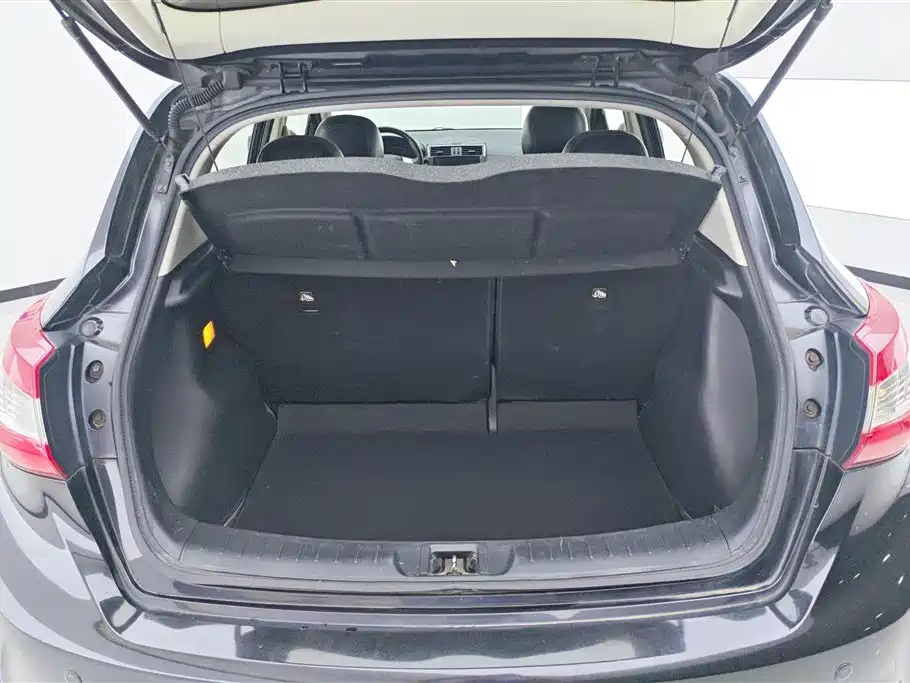 Nissan Tiida 2017