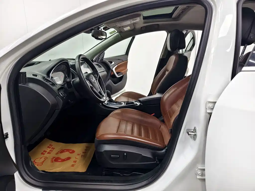 Buick Regal 2015 — фото 11