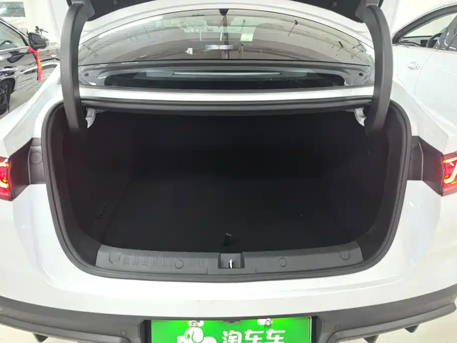 BYD Qin L 2025 — фото 4