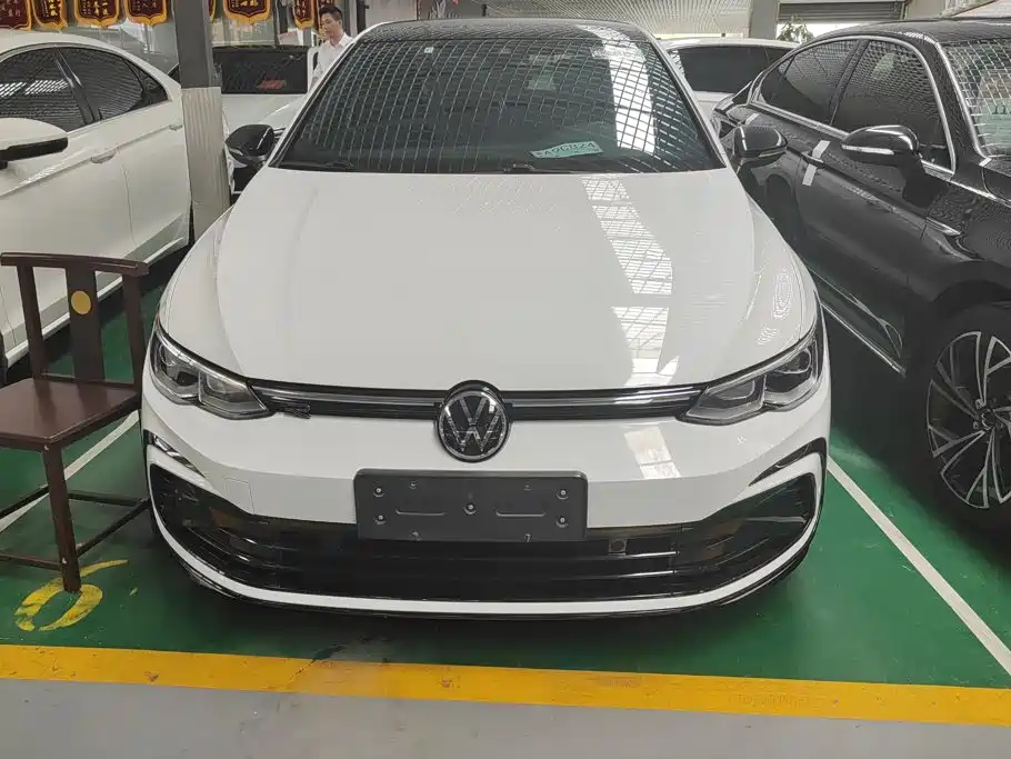 Volkswagen Golf 2021
