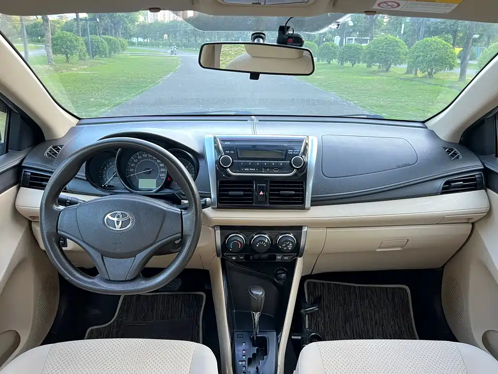 Toyota Vios 2014 — фото 11